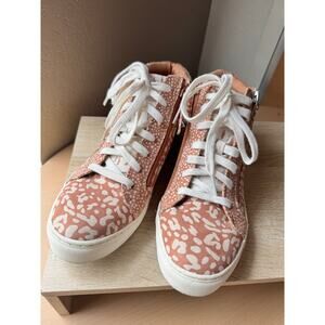Women’s High-Top Sneakers –‎ Size 8 – Peach & White Animal Print